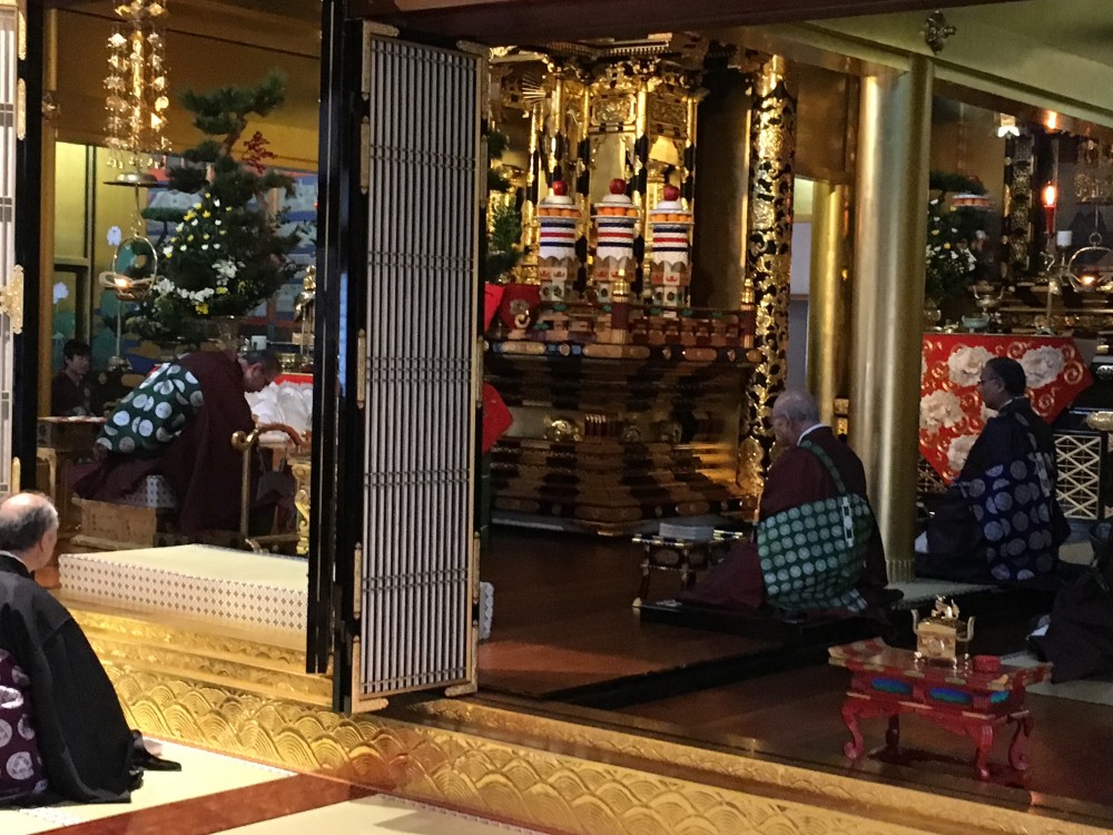 平成29年報恩講の初日中です。